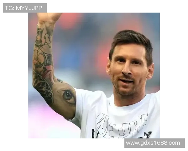 足球明星手背纹身图片女