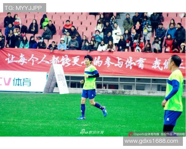 足球明星挂画装饰图案图片精选打造个性空间的艺术之选